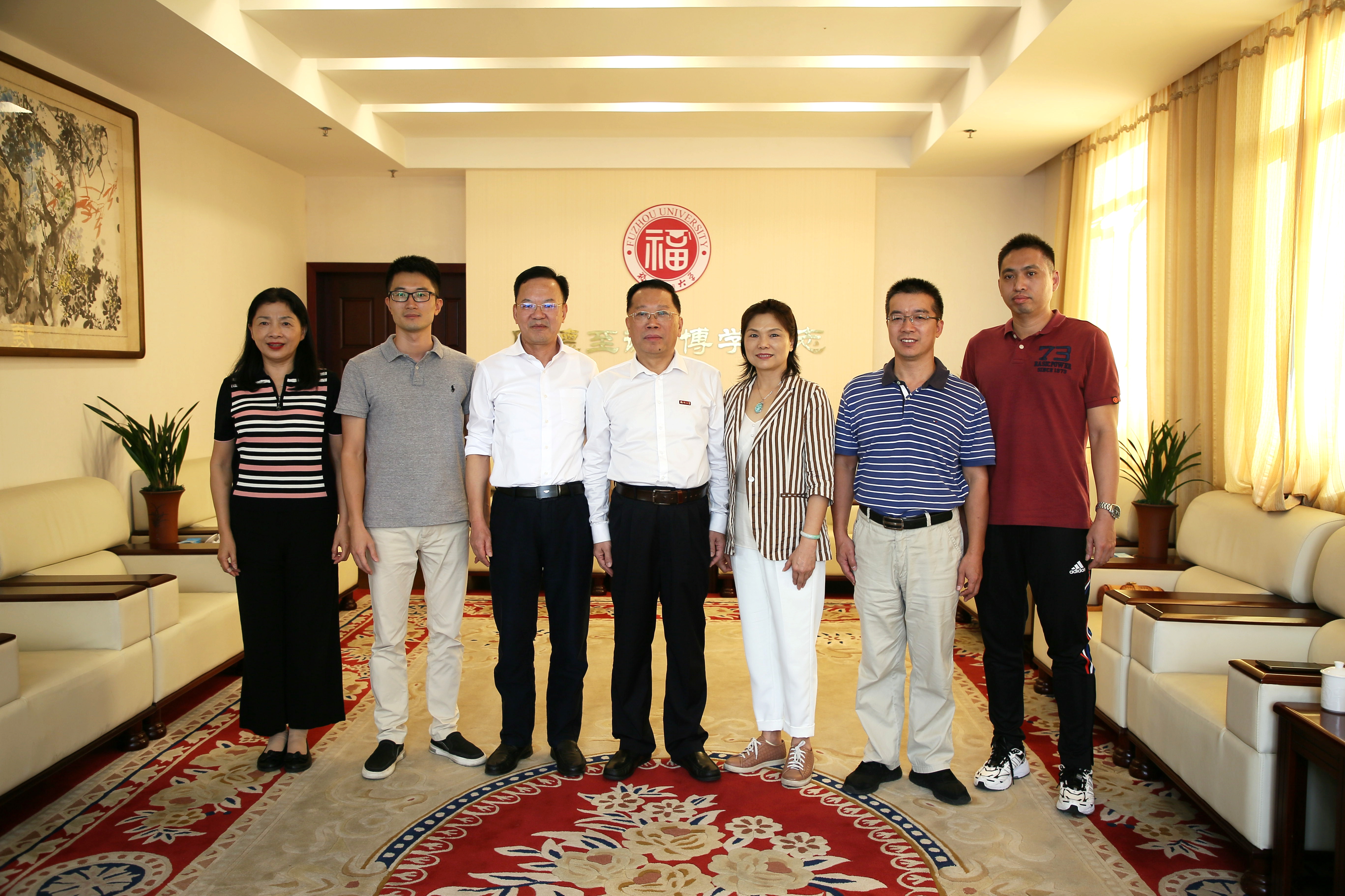 陈国龙书记亲切会见福州厦门泉州三地校友分会会长、秘书长——张丽琴.jpg