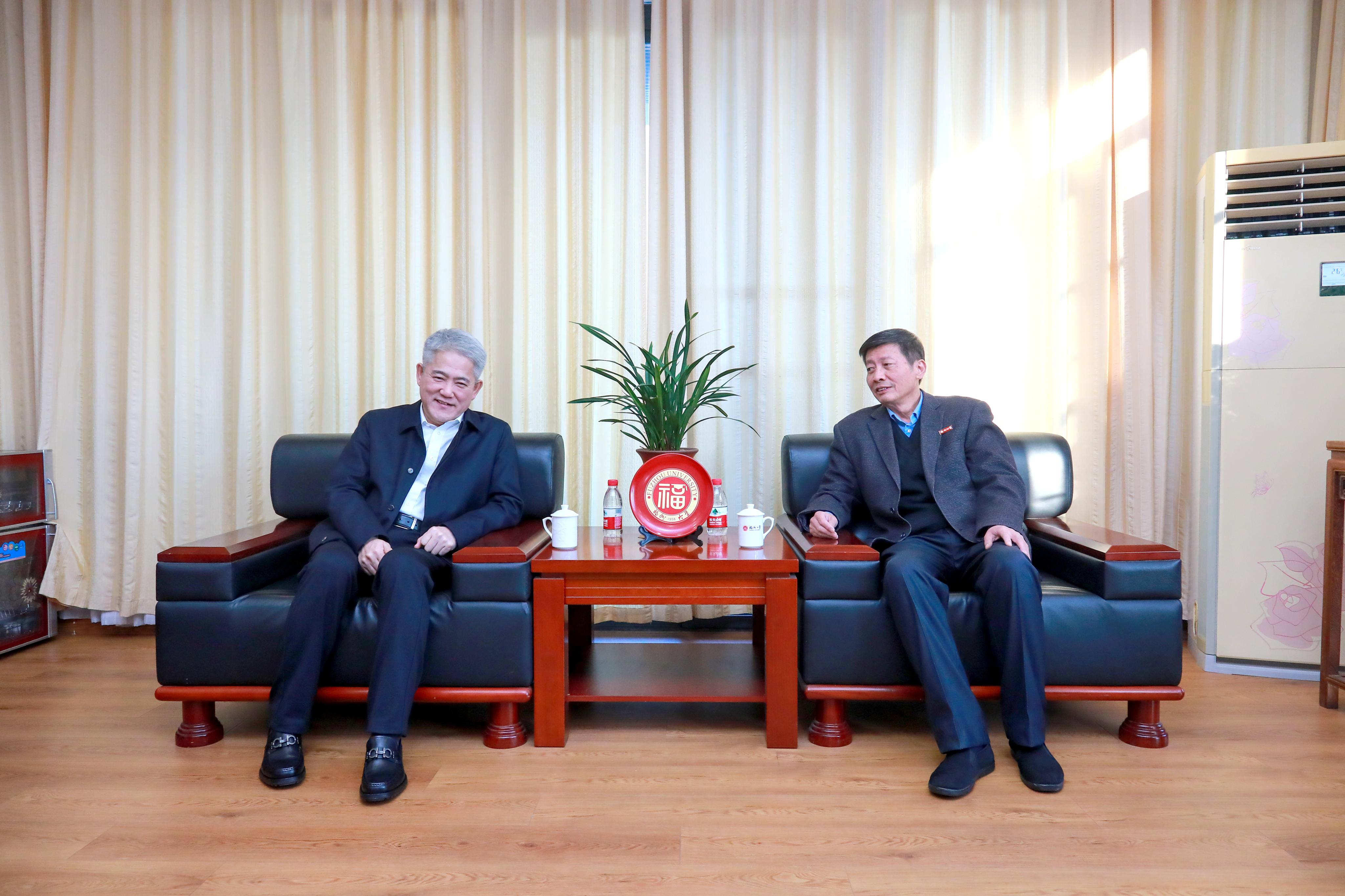 20231225省高院慰问校长付贤智院士.jpg