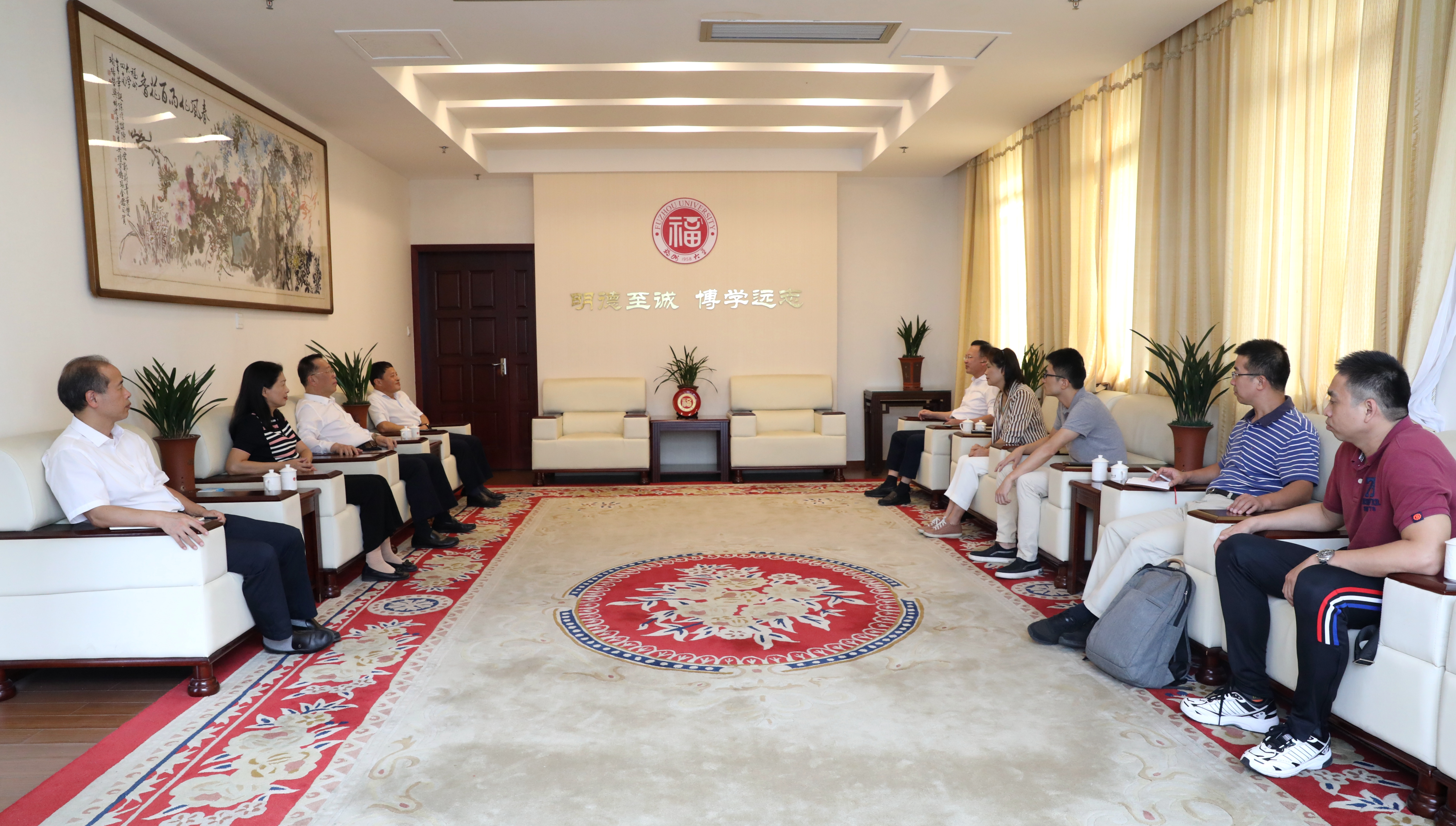 陈国龙书记与福州厦门泉州三地校友分会会长、秘书长座谈交流——张丽琴.jpg