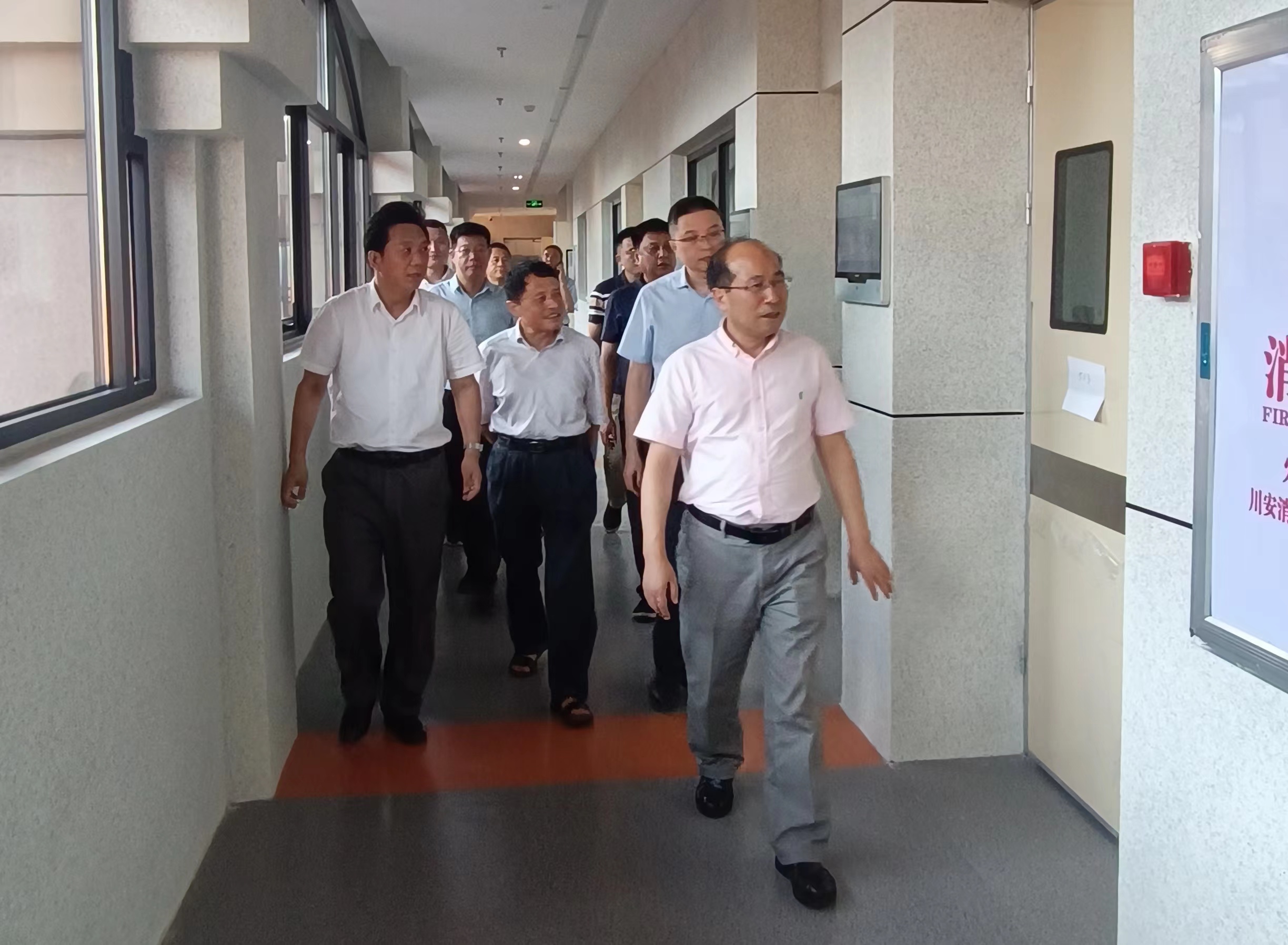 华东理工大学副校长朱为宏一行 莅临泉港校区调研-2jpg 华东理工大学副校长朱为宏一行 莅临泉港校区调研-2jpg